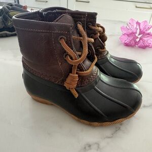 Toddler 7 Sperry Brown Boots- good condition with zipper inside